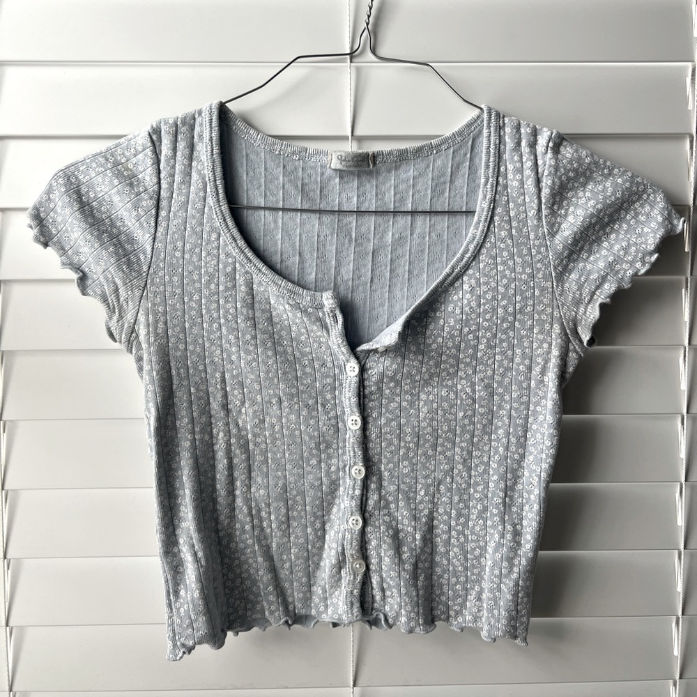 Brandy Melville button up tee